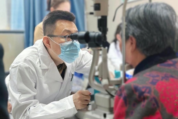 医德医风丨振科眼科吴桐：以仁心铸医魂，，做眼眶病患者的“光明守护者”
